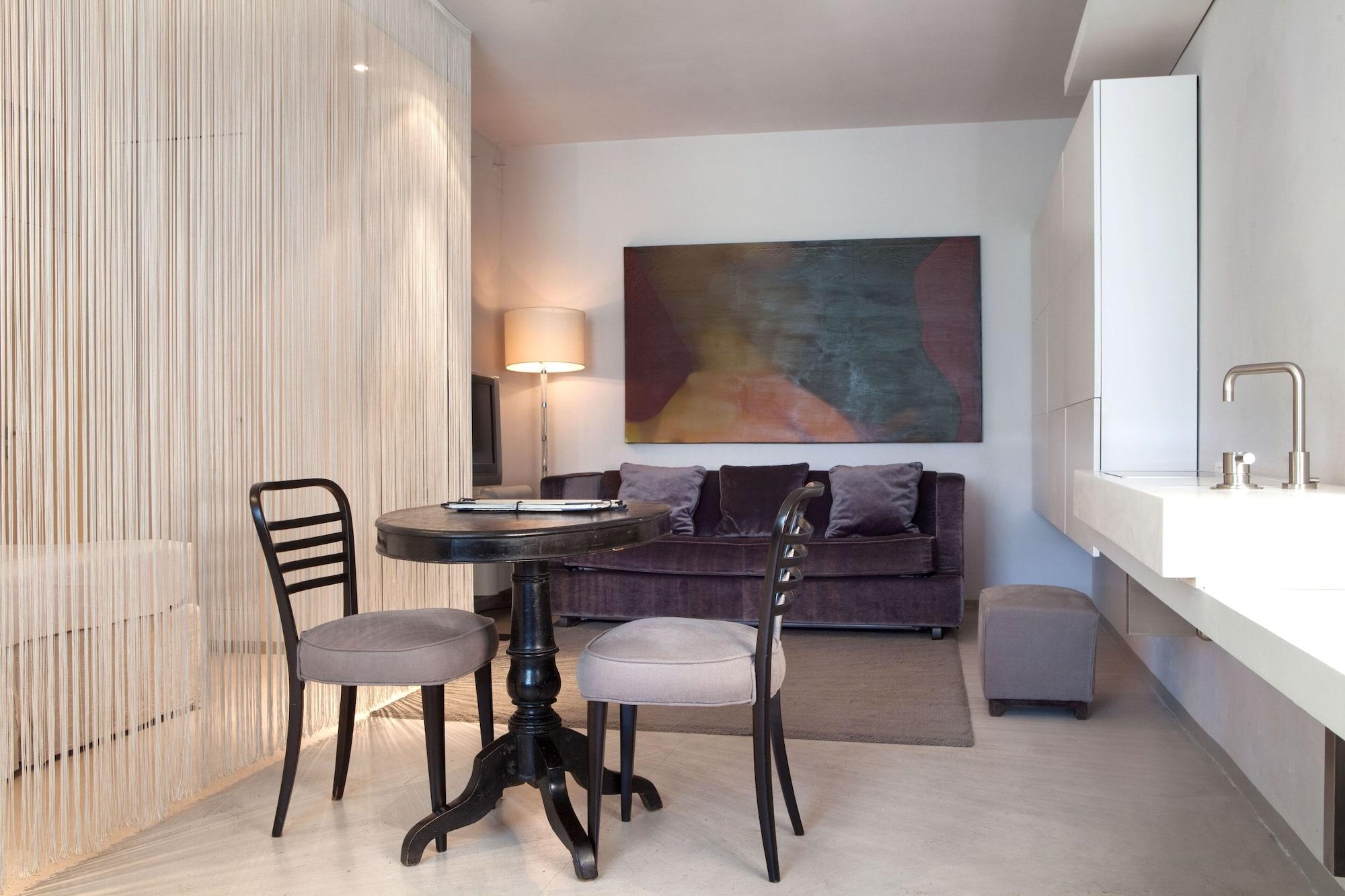 Riva Lofts Apartahotel 4*