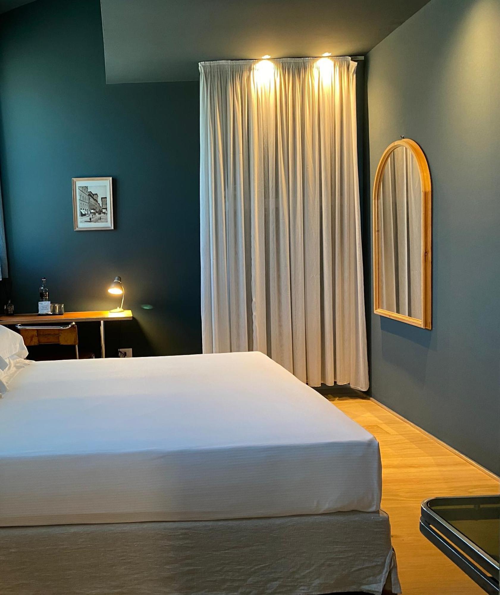 Riva Lofts Apartahotel 4*
