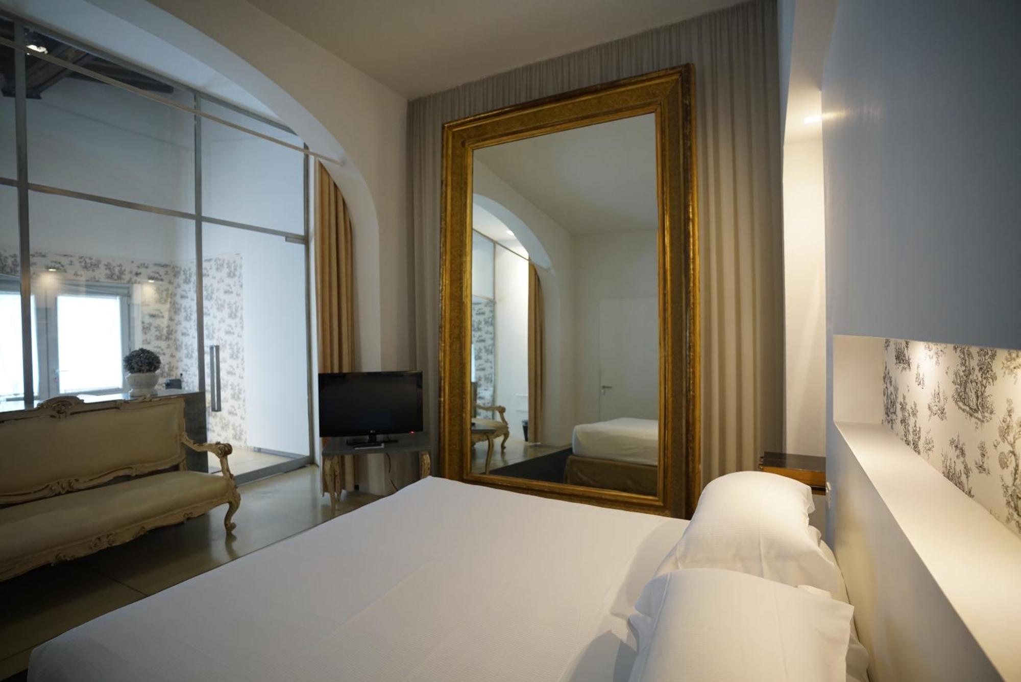 Riva Lofts Apartahotel Florencia
