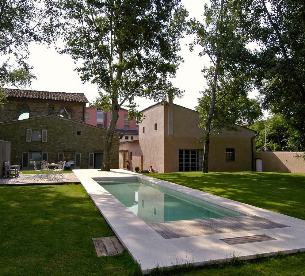 Riva Lofts Apartahotel 4*